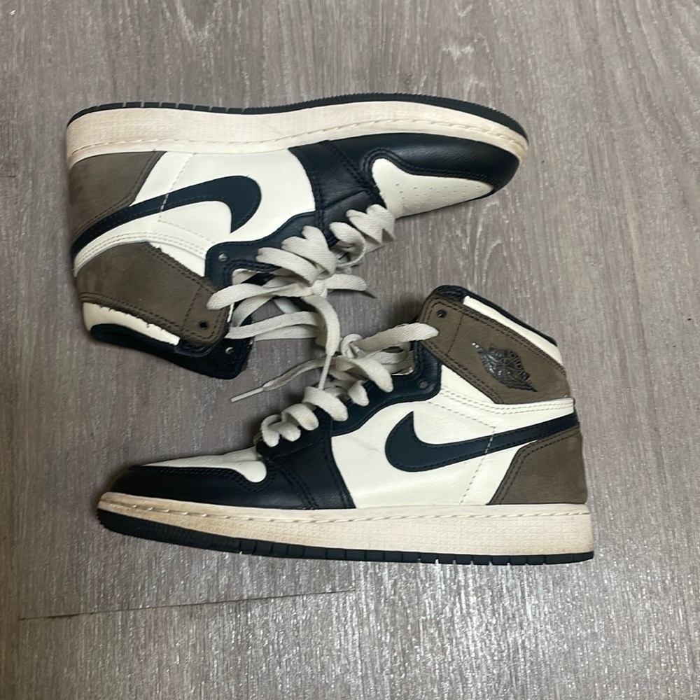 2020 Air Jordan 1 Retro High OG 'Dark Mocha'
